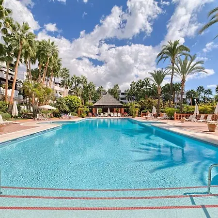 Bright New In Puente Marbella