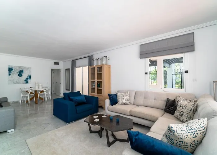 Bright New In Puente Apartment Marbella