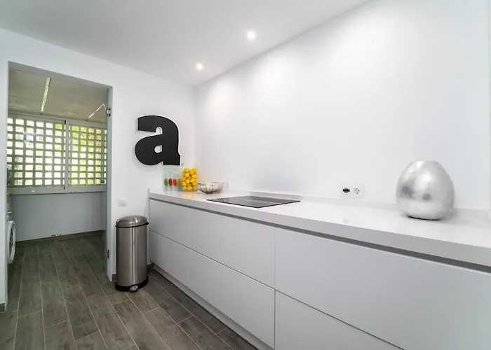 Bright New In Puente Apartment *