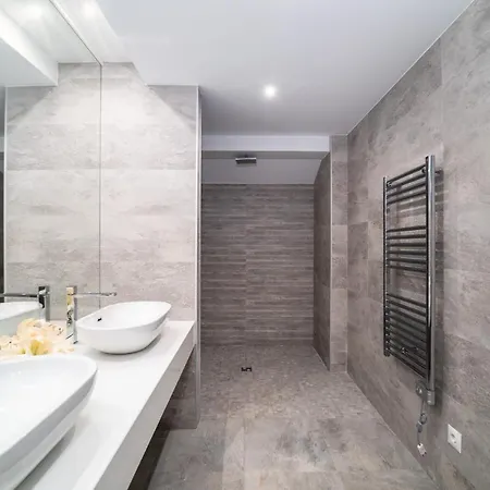 Bright New In Puente