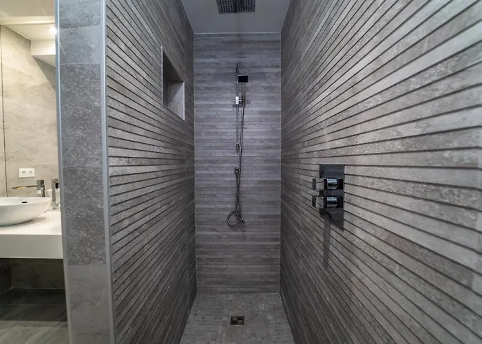 Bright New In Puente Marbella